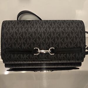 Michael Kors Carson LG Wallet Shoulder Crossbody Bag MK Black NWT